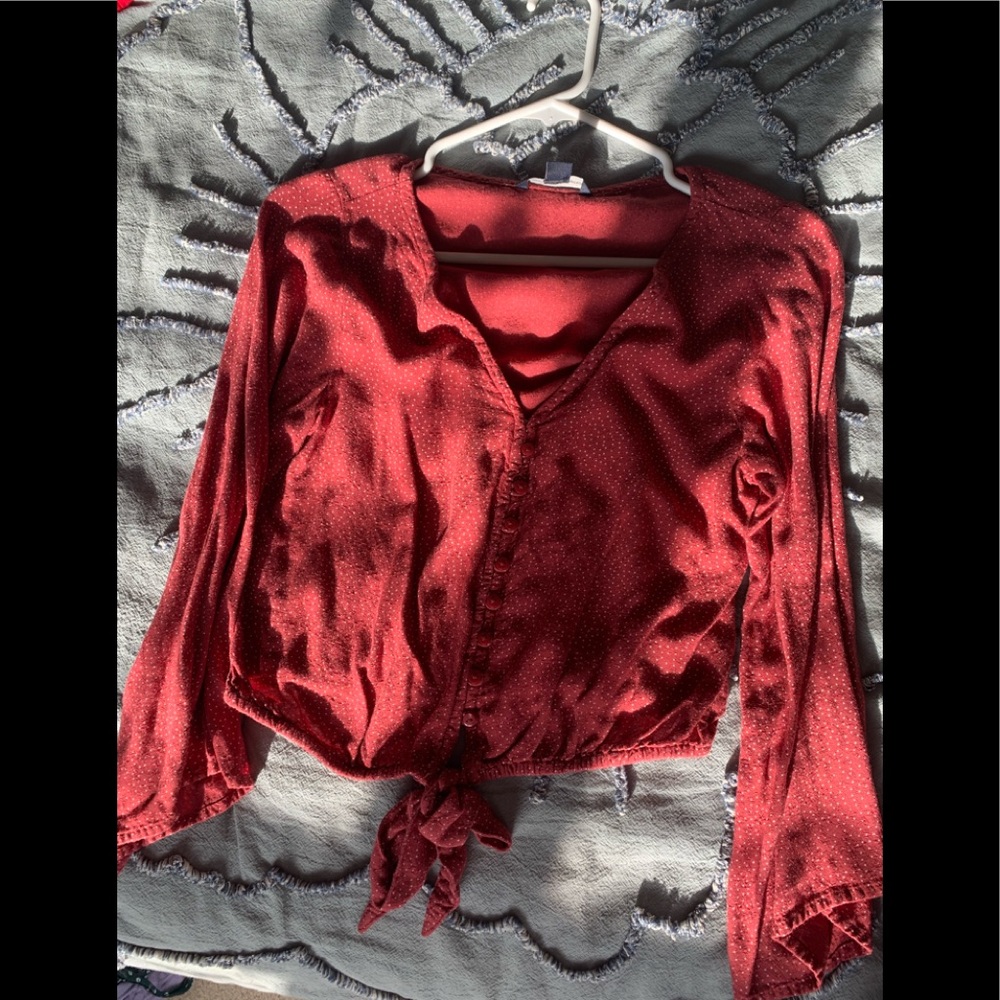 AE red and white tie top